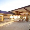 Injidup Residence / Wright Feldhusen Architects (4) © Patrick Bingham-Hall
