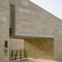 Ramat Hanadiv Visiting Center / Ada Karmi-Melamede Architects (26) Ramat Hanadiv Visiting Center / Ada Karmi-Melamede Architects (26) © Amit Geron