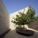 Ramat Hanadiv Visiting Center / Ada Karmi-Melamede Architects (17) Ramat Hanadiv Visiting Center / Ada Karmi-Melamede Architects (17) © Amit Geron