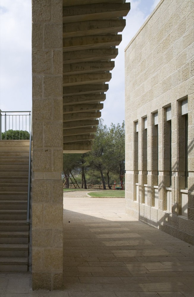 Ramat Hanadiv Visiting Center / Ada Karmi-Melamede Architects