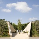 Ramat Hanadiv Visiting Center / Ada Karmi-Melamede Architects (9) Ramat Hanadiv Visiting Center / Ada Karmi-Melamede Architects (9) © Amit Geron