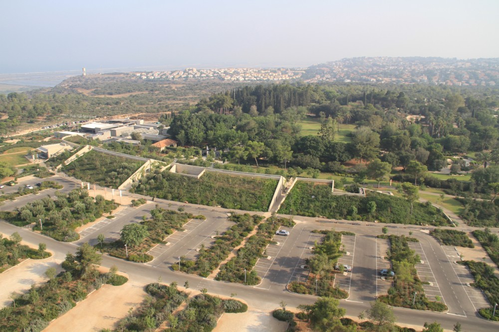 Ramat Hanadiv Visiting Center / Ada Karmi-Melamede Architects