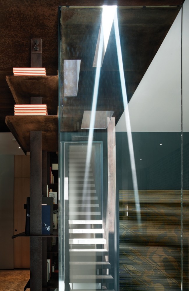 Inverted Warehouse-Townhouse / Dean-Wolf Architects
