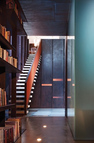 Inverted Warehouse-Townhouse / Dean-Wolf Architects (2)