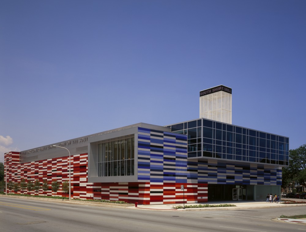 The Gary Comer Youth Center / John Ronan Architects