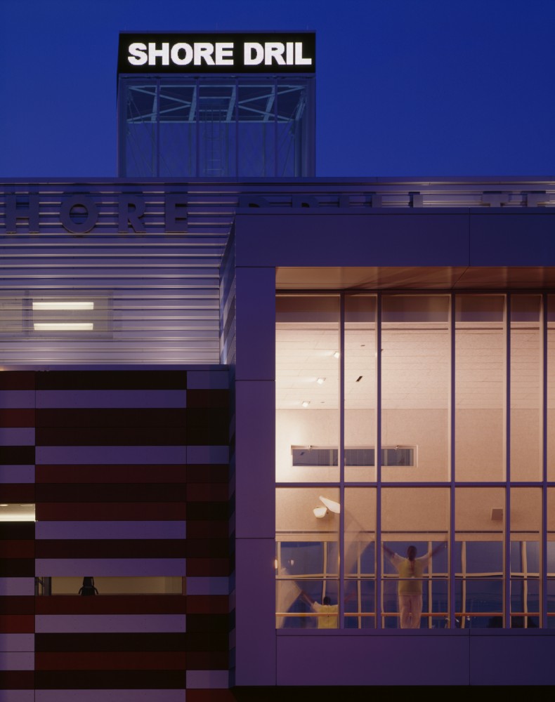 The Gary Comer Youth Center / John Ronan Architects