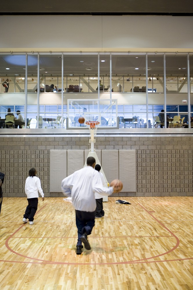 The Gary Comer Youth Center / John Ronan Architects