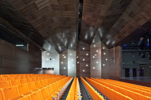 Ibaiondo Civic Center / ACXT Arquitectos (9)