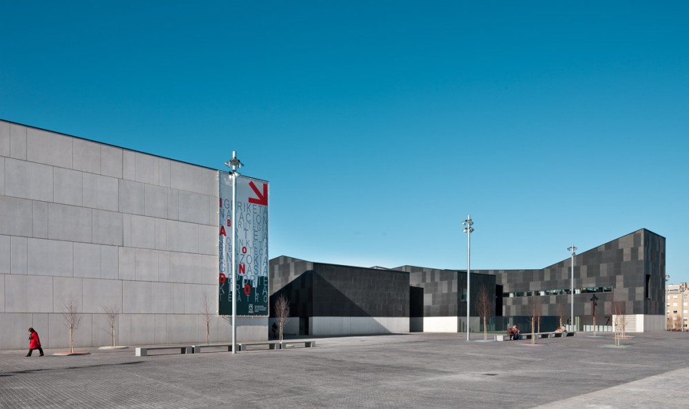 Ibaiondo Civic Center / ACXT Arquitectos