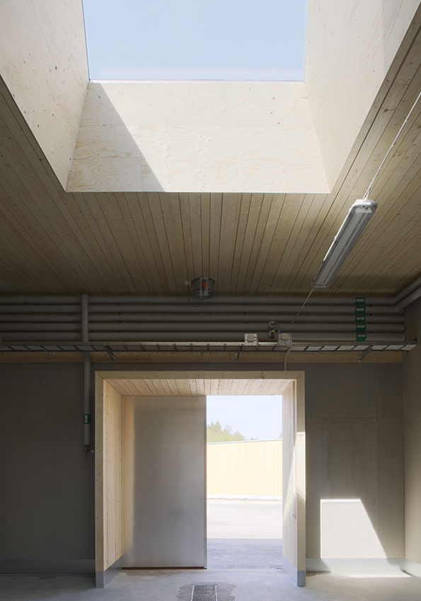 Cemetary Service Building at Ulriksdal / Petra Gipp Arkitektur ​and In Praise of Shadows