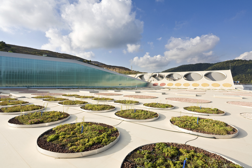 Waste Treatment Facility / Batlle & Roig Architects