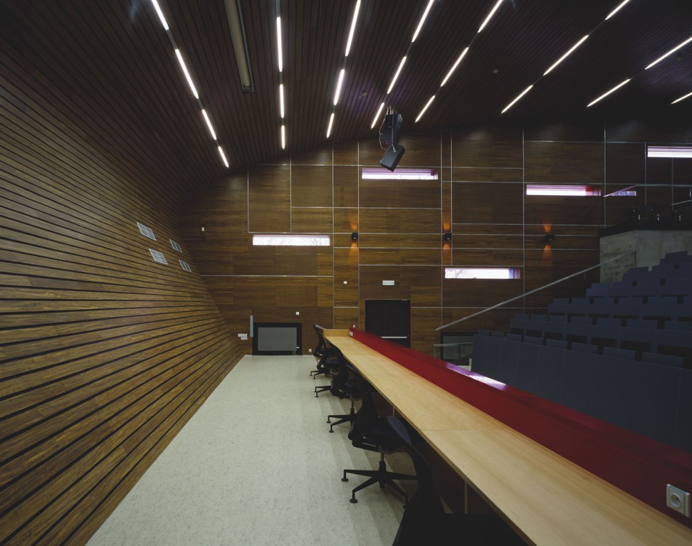Educational Centre of the Medical Faculty of Charles University / DOMY