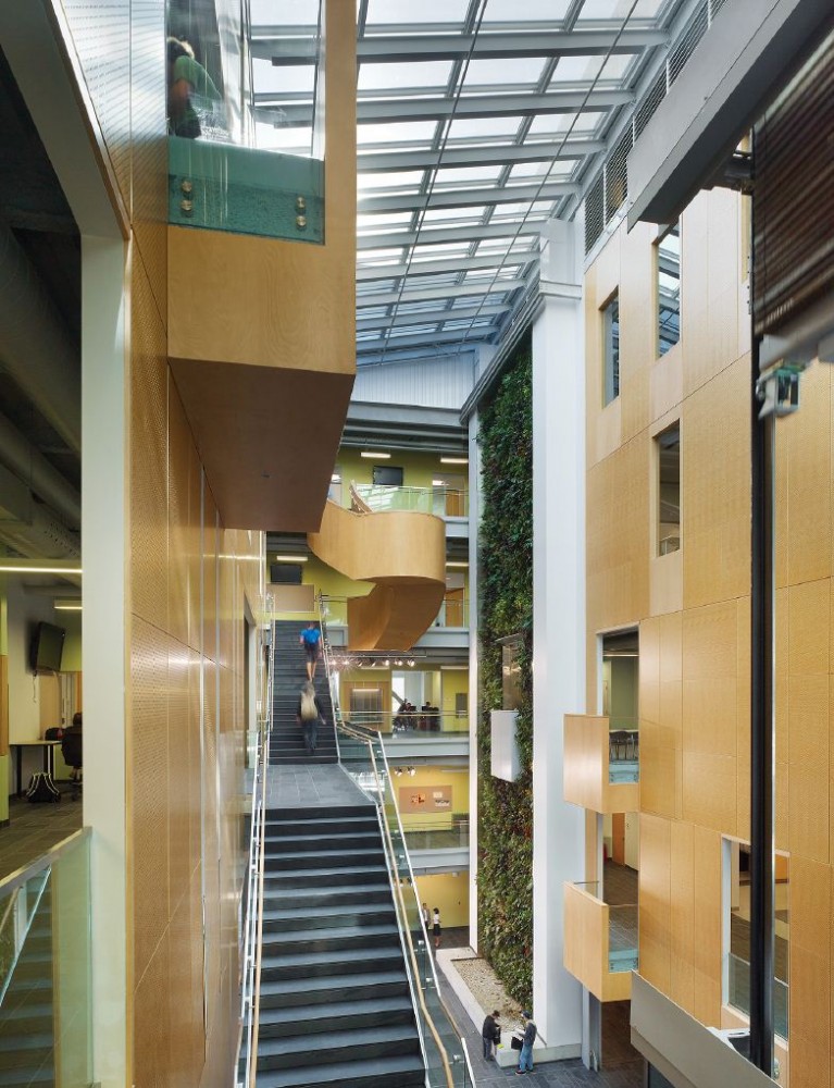 Algonquin Centre for Construction Excellence (ACCE) / Diamond Schmitt Architects & Edward J. Cuhaci And Associates Architects Inc.