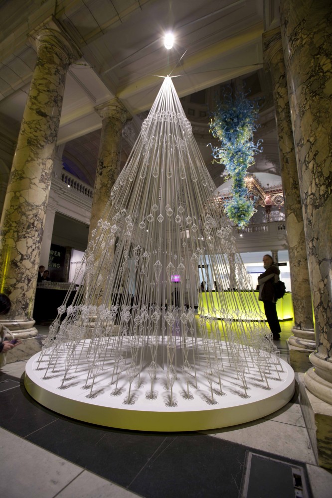 V&A Christmas Tree / Studio Roso