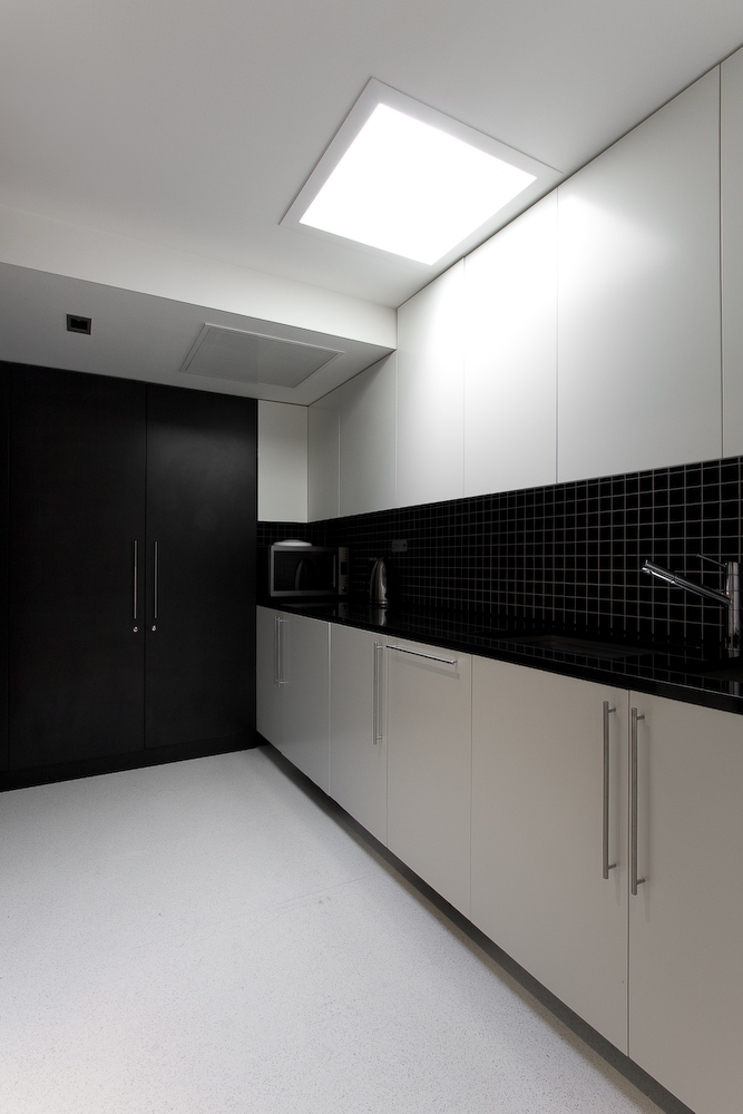 Brighton Implant Clinic / Pedra Silva Architects