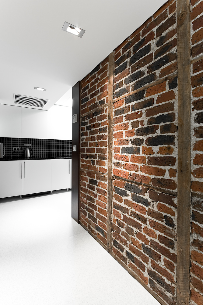 Brighton Implant Clinic / Pedra Silva Architects