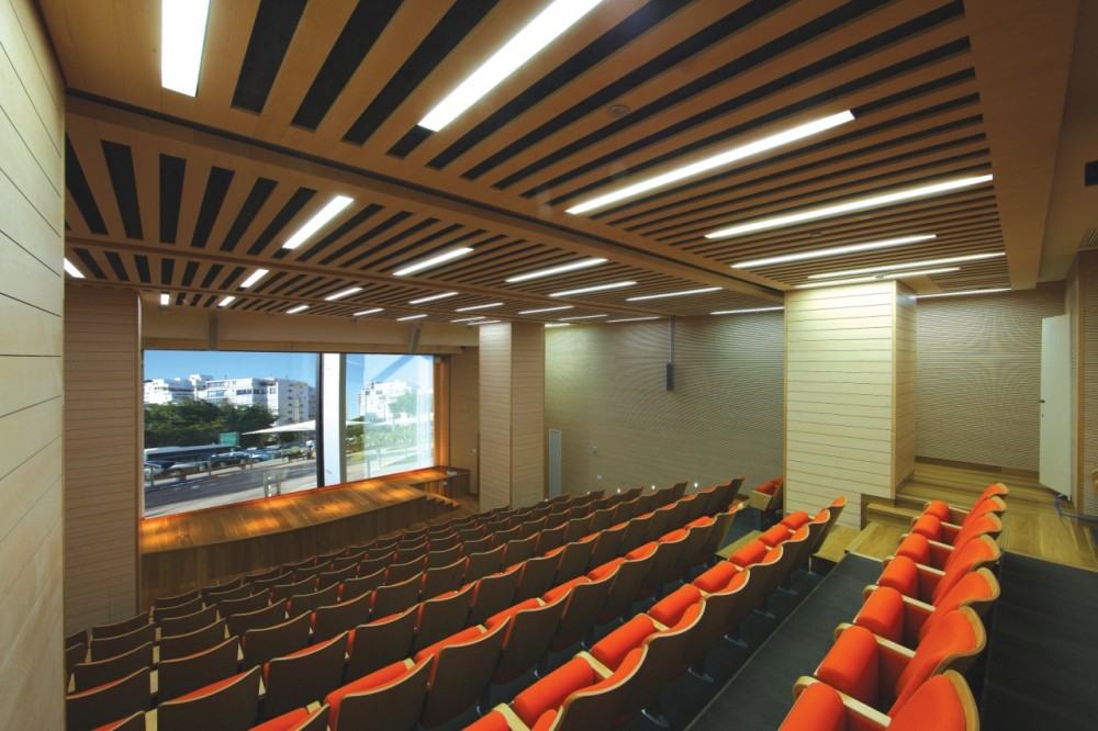 Sammy Ofer Heart Building / Sharon Architects & Ranni Ziss Architects