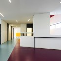 The Court Of The Trees / Tomas Ghisellini Architects The Court Of The Trees / Tomas Ghisellini Architects © Tomas Ghisellini