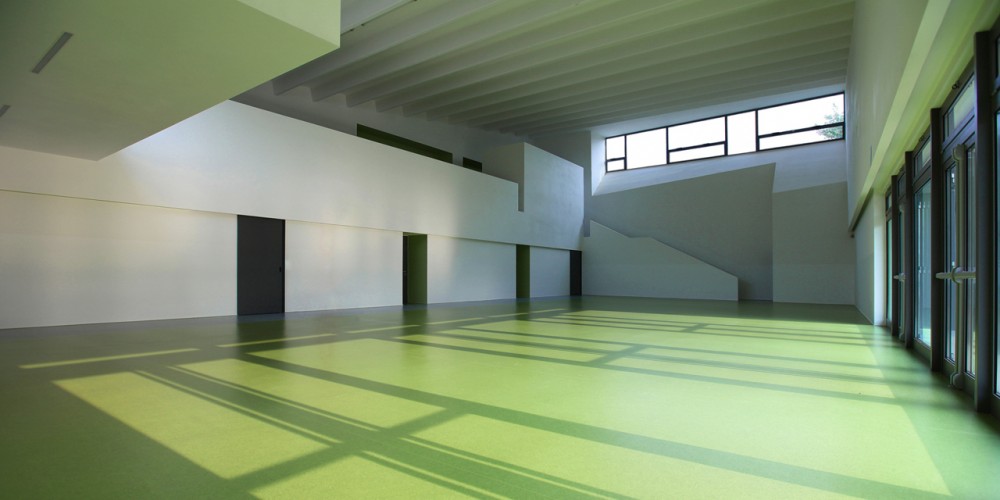 The Court Of The Trees / Tomas Ghisellini Architects