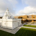 The Krishna-Avanti Primary School / Cottrell & Vermeulen Architecture The Krishna-Avanti Primary School / Cottrell & Vermeulen Architecture © Anthony Coleman