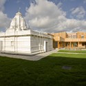 The Krishna-Avanti Primary School / Cottrell & Vermeulen Architecture The Krishna-Avanti Primary School / Cottrell & Vermeulen Architecture © Anthony Coleman