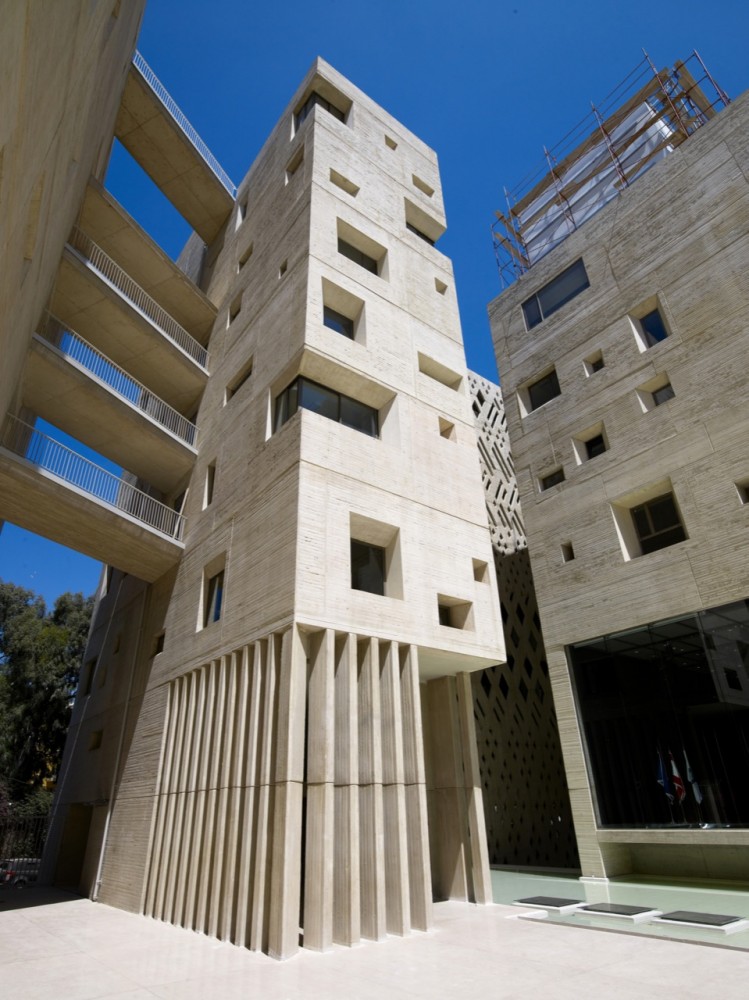 USJ Campus de L’Innovation et du Sport / 109 Architects with Youssef Tohmé