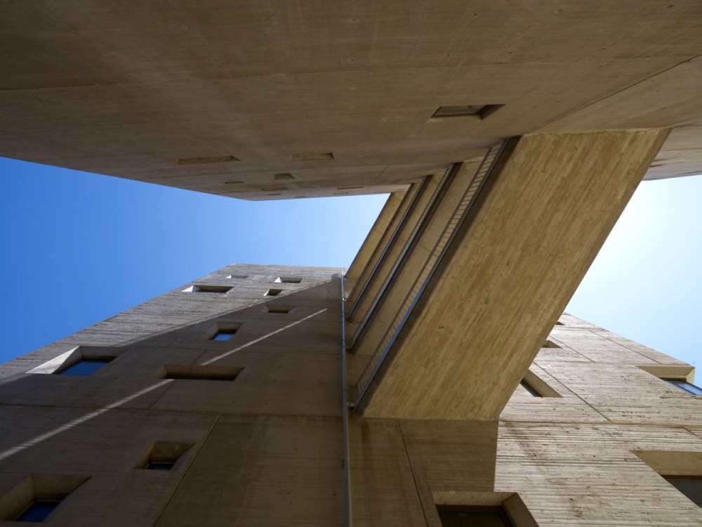 USJ Campus de L’Innovation et du Sport / 109 Architects with Youssef Tohmé
