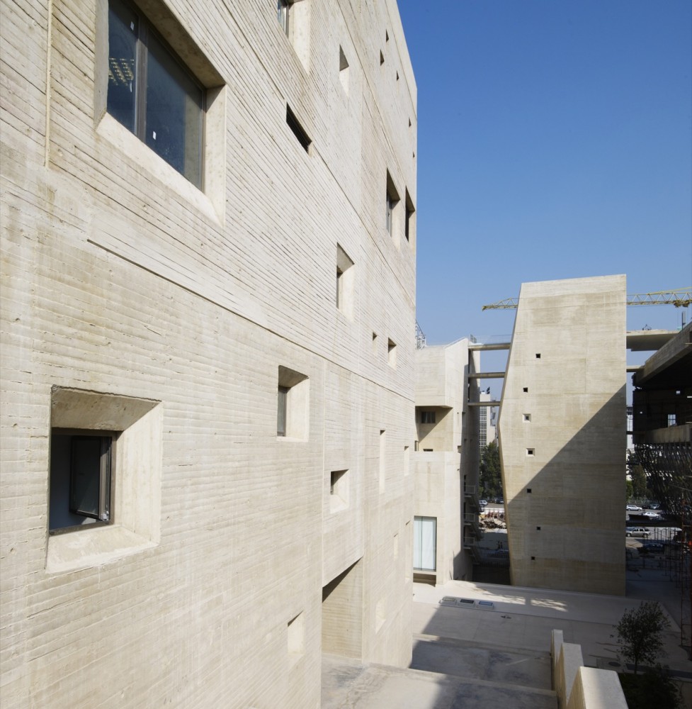 USJ Campus de L’Innovation et du Sport / 109 Architects with Youssef Tohmé