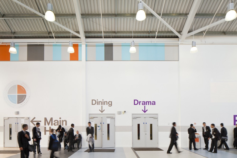 Broadway School / Cottrell & Vermeulen