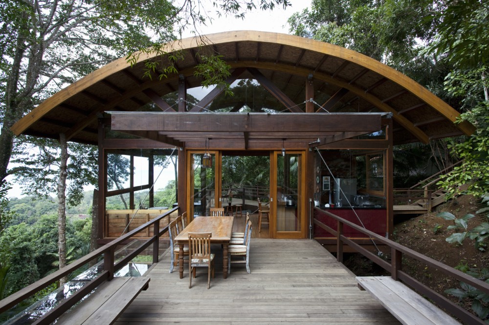 Praia do Felix Beach House / Vidal & Sant’Anna