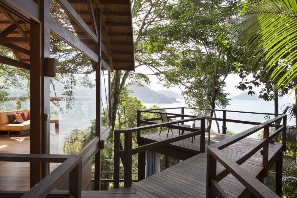 Praia do Felix Beach House / Vidal & Sant’Anna