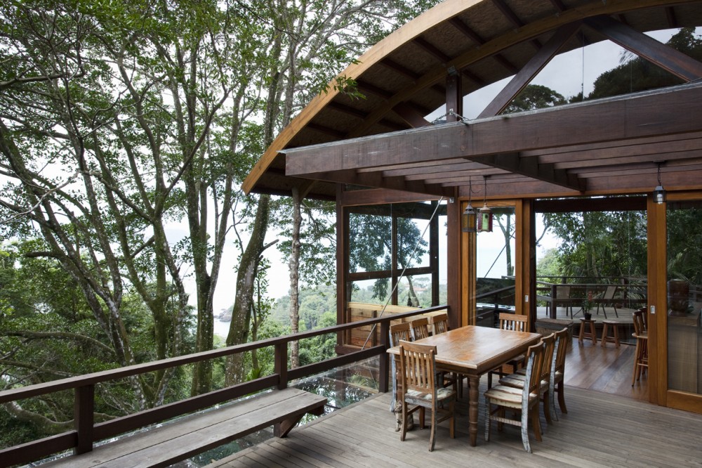 Praia do Felix Beach House / Vidal & Sant’Anna