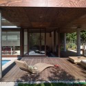 Summer Villa at Lake Balaton / FBI Studio architects Summer Villa at Lake Balaton / FBI Studio architects © Zsolt Batár