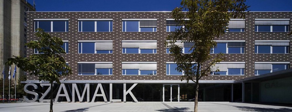 Szamalk Educational Center / DOBAI János DLA