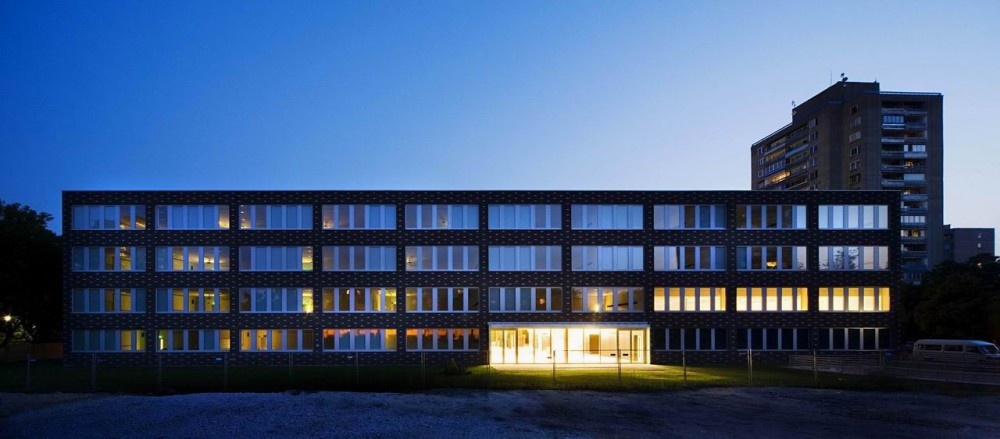 Szamalk Educational Center / DOBAI János DLA