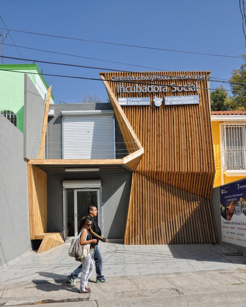 Incubadora Social ITESM-BANCOMER / Shine Architecture