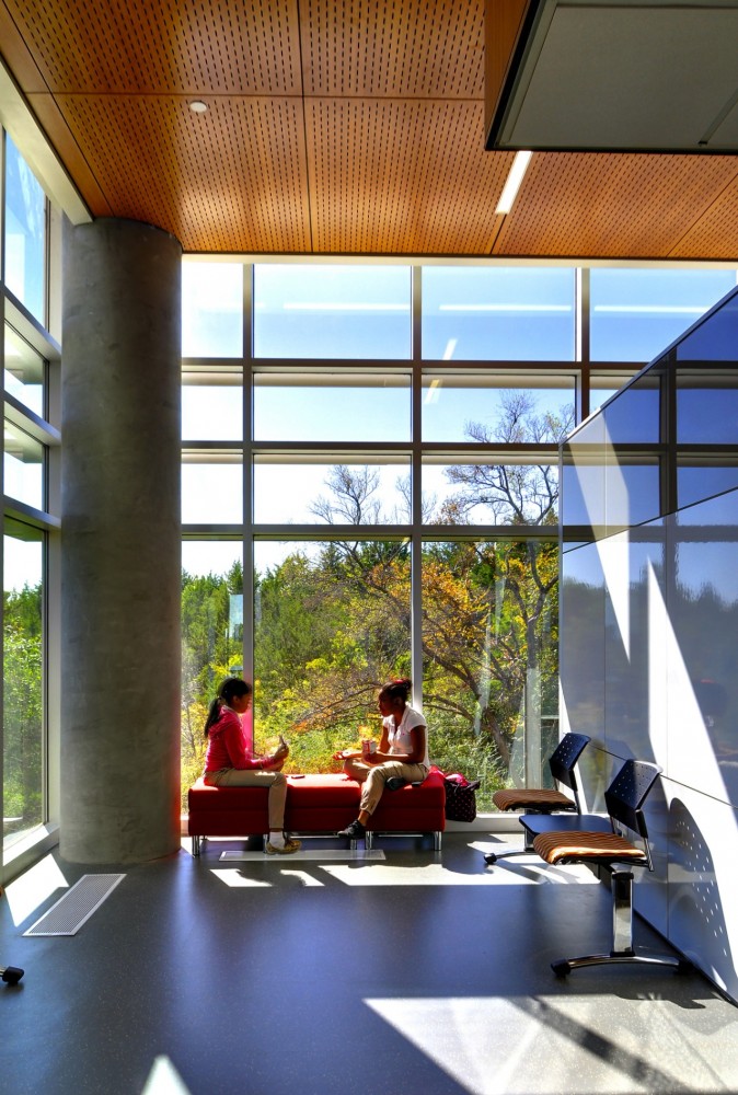Kathlyn Joy Gilliam Collegiate Academy / SHW Group