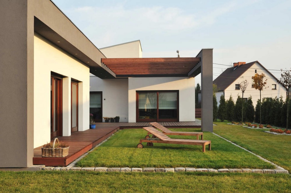 M House / RS + Robert Skitek