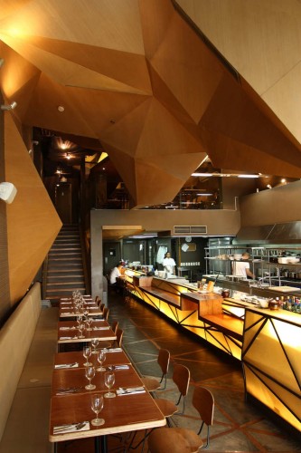 Chef's Table / Buensalido Architects