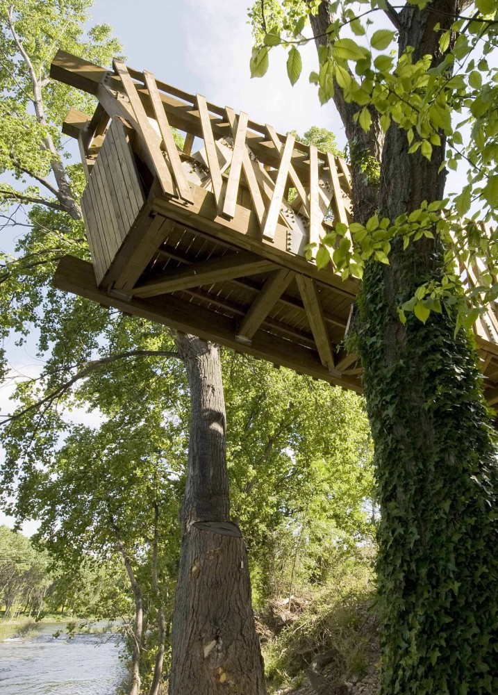 Ornithological Observatory / Manuel Fonseca Gallego