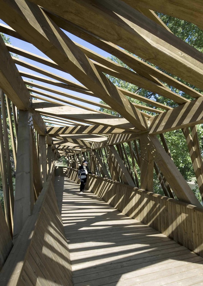Ornithological Observatory / Manuel Fonseca Gallego