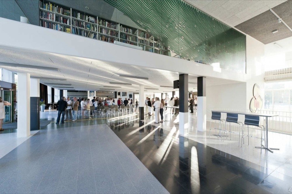Kristiansand Cathedral School Gimle / Cebra