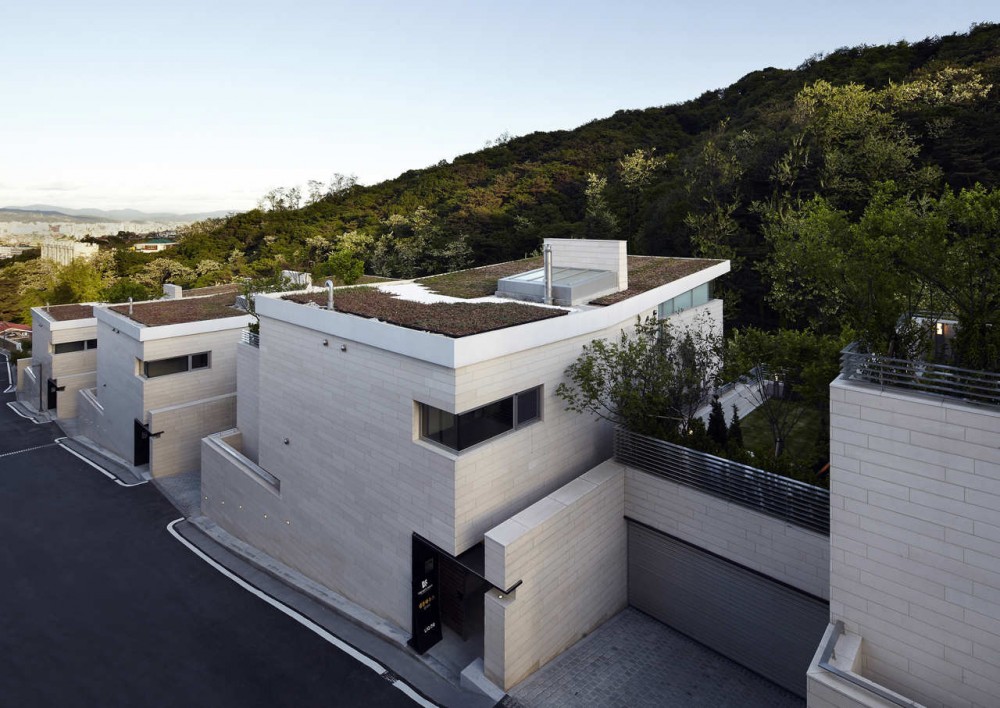 Seongbuk Gate Hills / Joel Sanders Architect and Haeahn Architecture