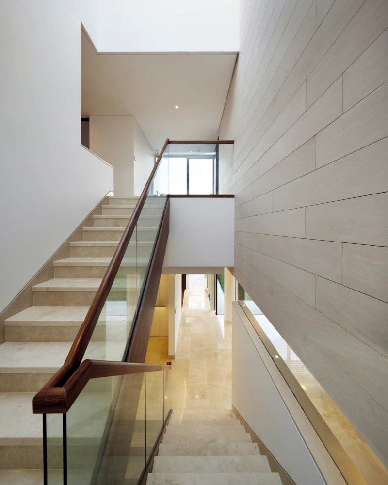 Seongbuk Gate Hills / Joel Sanders Architect and Haeahn Architecture