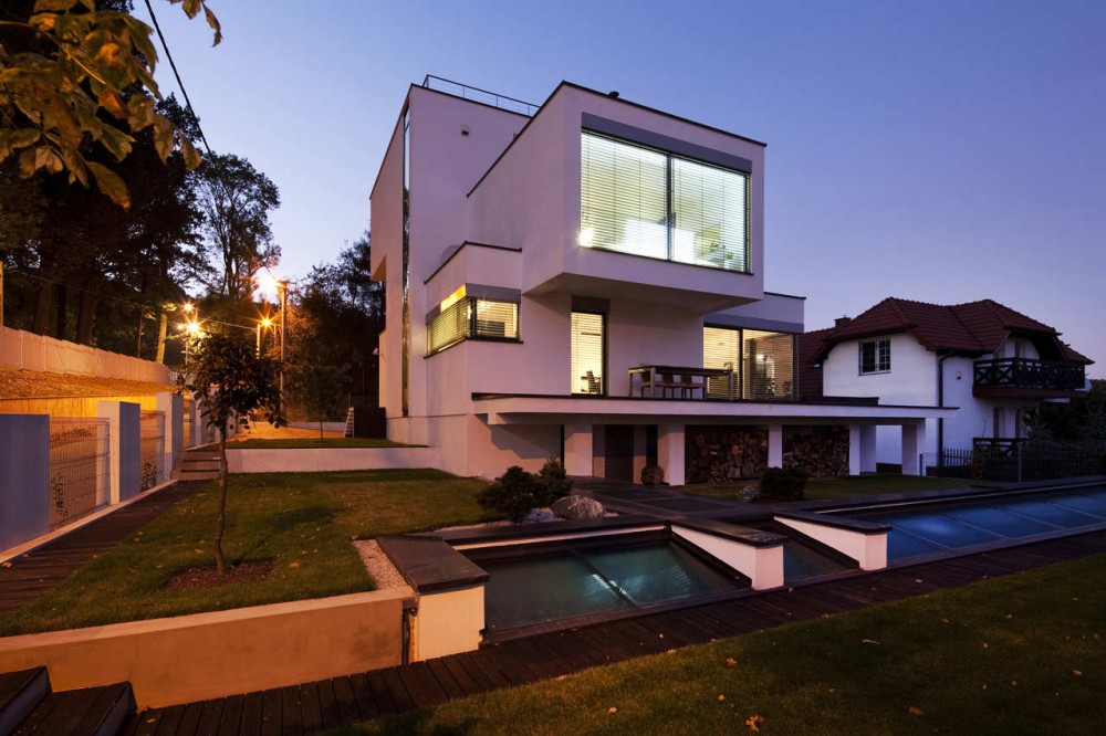 XV House / RS + Robert Skitek