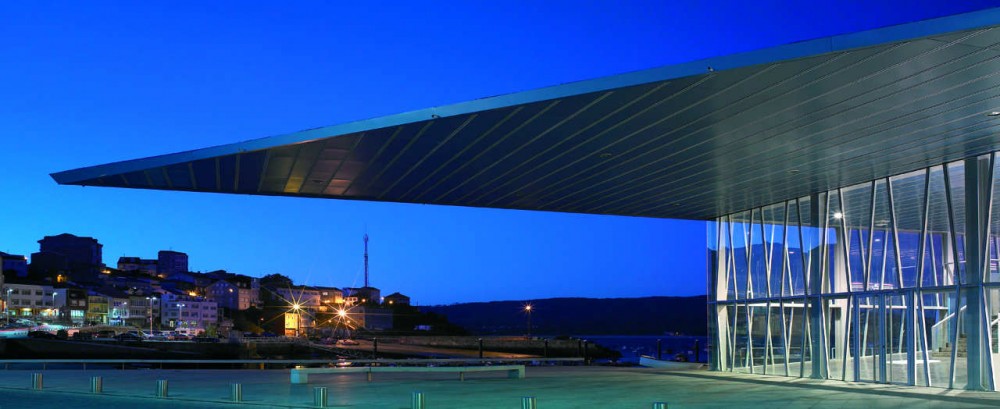 Fisterra Fishmarket / CREUSeCARRASCO Arquitectos