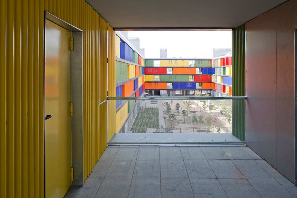 Housing Building in Carabanchel / Amann-Canovas-Maruri