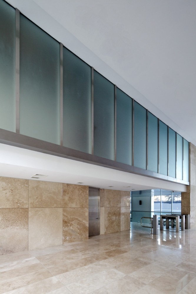 Costanera Lyon / Eugenio Simonetti + Renato Stewart