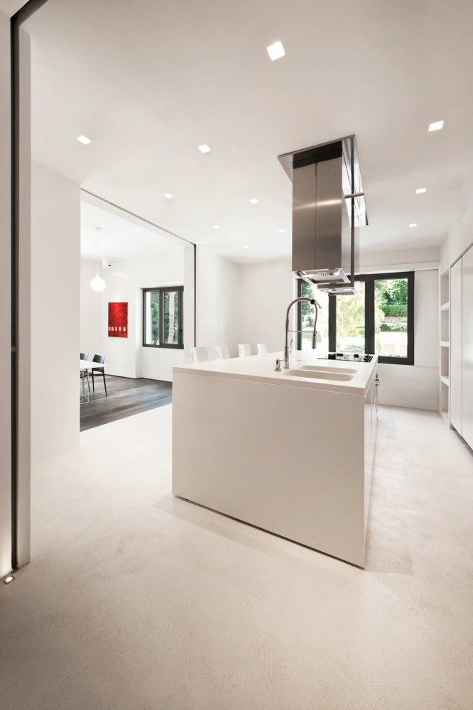 Celio Apartment / Carola Vannini Architecture
