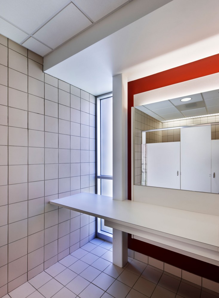 Lauren Kennedy and Alan Campbell Theatre / Pearce Brinkley Cease + Lee